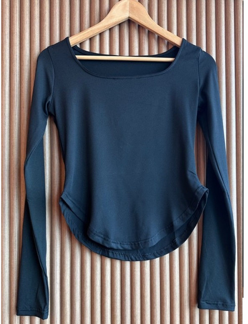 여성 스퀘어넥 크롭 긴팔 티셔츠 슬림핏 이너 레이어드