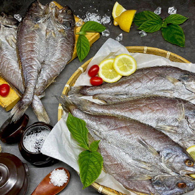 더큰 반건조 민어 대사이즈 5미 1.4kg 31cm내외, 1세트