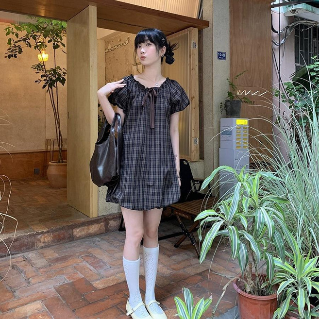 銀河汽水小衆甜美泡泡袖花苞連衣裙女夏季格子木耳邊短袖裙子短裙 副廠商品, 慄棕格