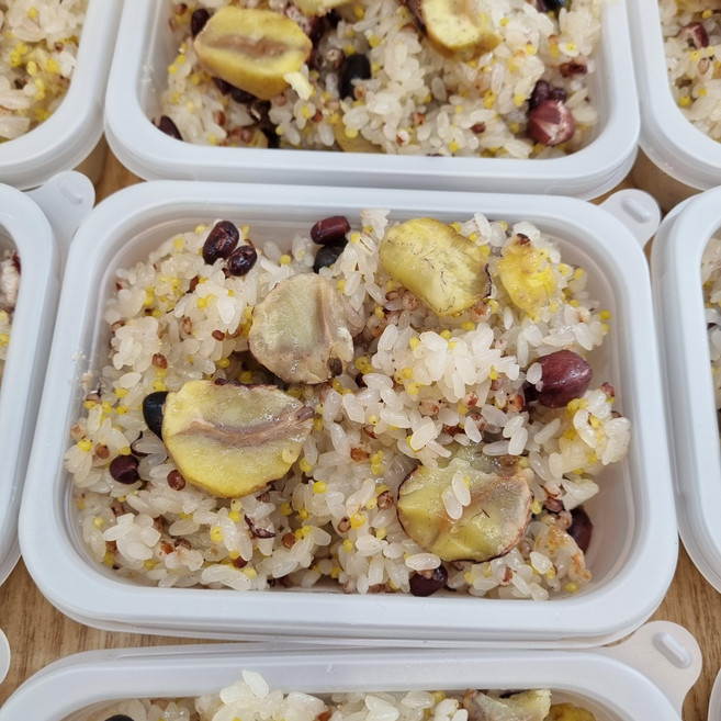 예랑떡집 찰밥 오곡밥 회복식 당뇨식 건강식 저포드맵 다이어트 영양식단 건강한 식사대용 국산찹쌀 무방부제 찰밥250g 10팩, 250g