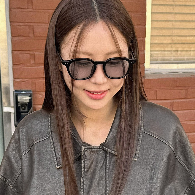 클래식 틴트 선글라스 UV00 사각 뿔테 안경