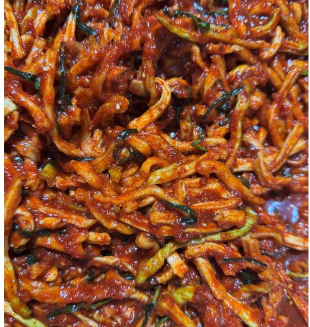 [섬결이네농가] 직접말린 국내산재료사용. 수제무말랭이. 아삭아삭 무말랭이무침입니다., 1개, 1kg