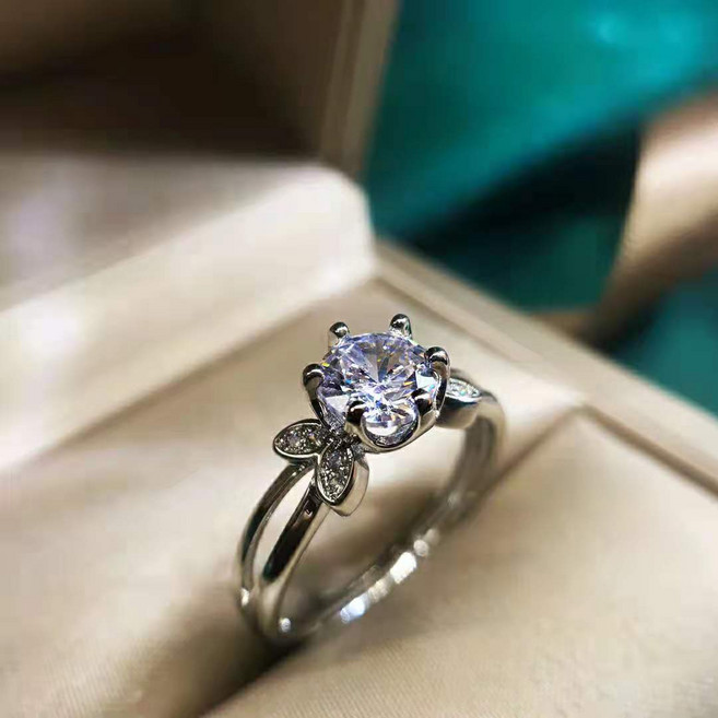 【아침 햇살】국경 Douyin Kuaishou 인터넷 연예인 라이브 방송 전기 플래티넘 클래식 여성 1 캐럿 Mosan 다이아몬드 반지 여성을위한