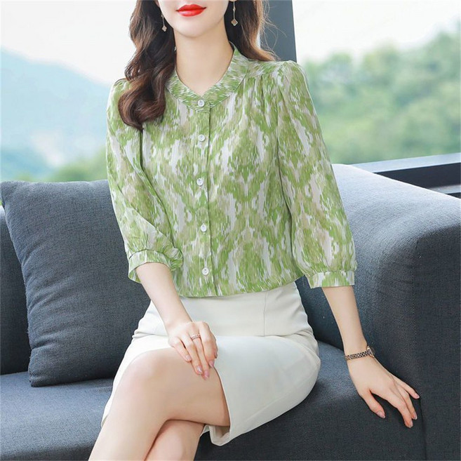 Vezri 여성 반팔 블라우스 라운드넥 7부소매 슬림핏 프린트 오피스룩