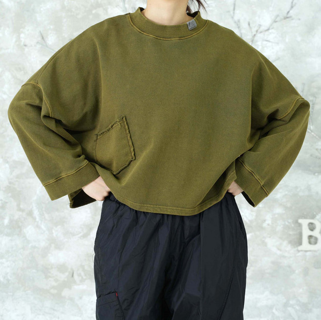 벅시루 여성 비둘기 피그먼트 빈티지 쭈리면 뒷트임 박시 크롭 여자 맨투맨