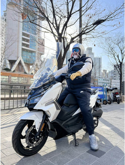 실속형 선택2. 화이트 사이클론 26년식 알티원 RT1 PCX125 UHR125 NMAX형 배달오토바이 출퇴근 오토바이