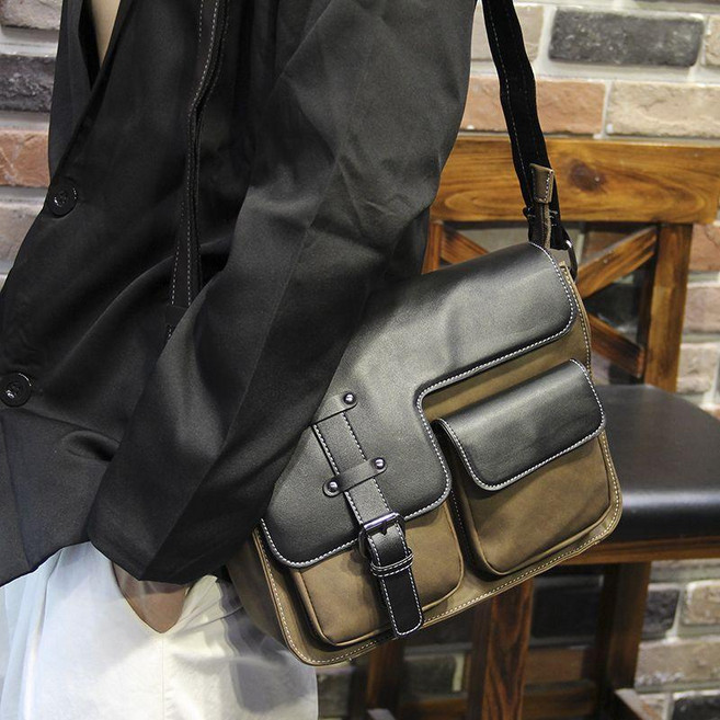 復古郵差包 韓版男包休閒單肩包斜挎包橫款揹包潮牌男包馬鞍包 咖配黑