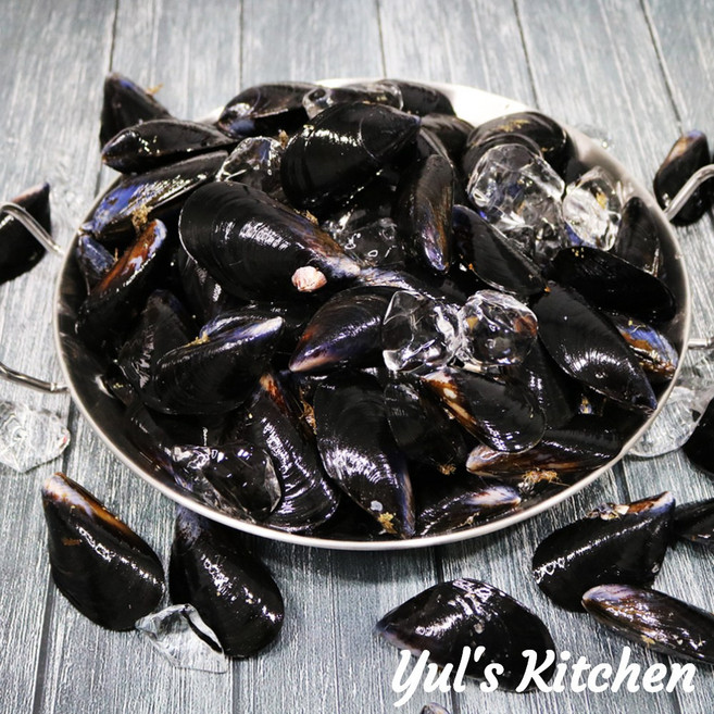 율스키친 여수산지직송 세척 손질 홍합 5kg, 1개