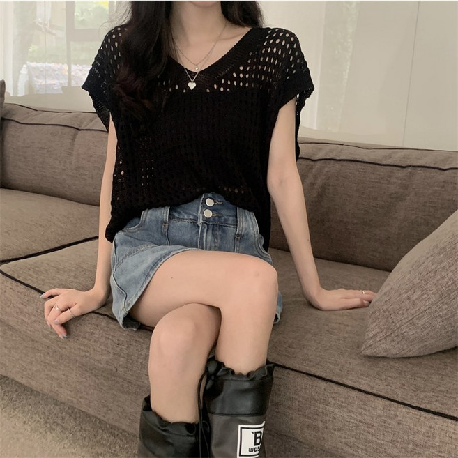 梨卡 女裝 V領鏤空針織罩衫 短袖寬鬆外搭 顯瘦百搭款, 黑色-現貨馬上出貨