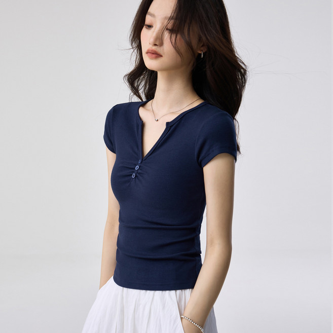 엘에프제트 여성 슬림골지 브이넥 버튼디자인 셔링 캡소매티 26294