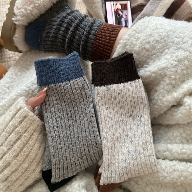 Banjiwu 여성 양말 울 배색 겨울 양말 도톰한 보온 수면 양말 장목 양말 중목 양말 점자사 두발 양말 수면 패션 3족 세트