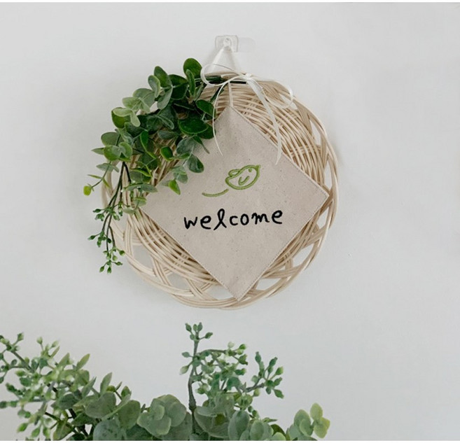 폴링<웰컴 자수 라탄 가랜드>- 현관문 장식 유칼립투스