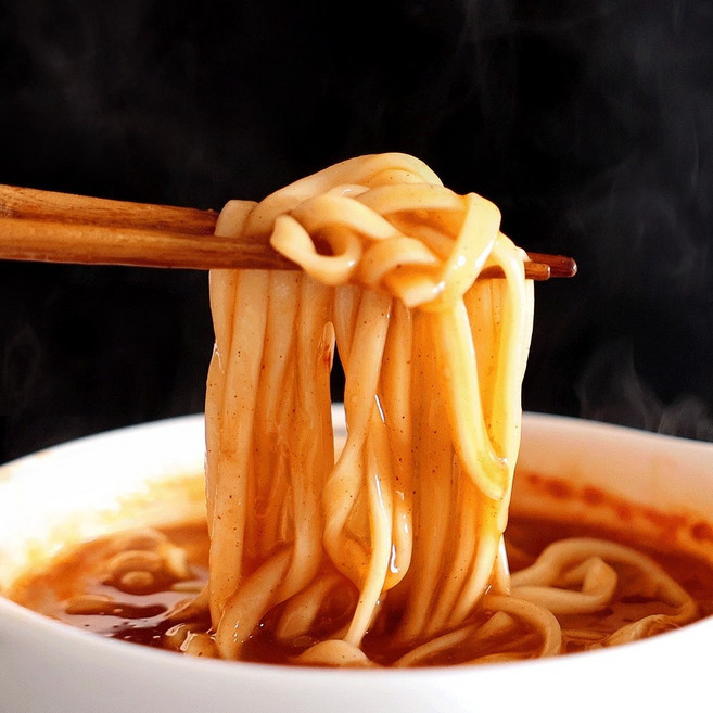 강원도 명물 장칼국수 (감자생면 2팩+비법소스 2팩) / 개별포장, 1세트, 400g