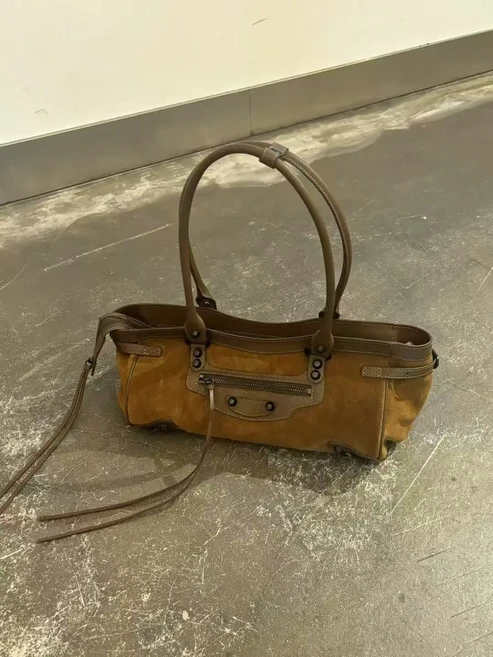 25 뉴 호리조티브 로코모티브 백 다크 윈드 스파이스 걸 리벳 폴드 첫 번째 층 소가죽 개인화 디자인 언더, 02 Frosted Brown Large