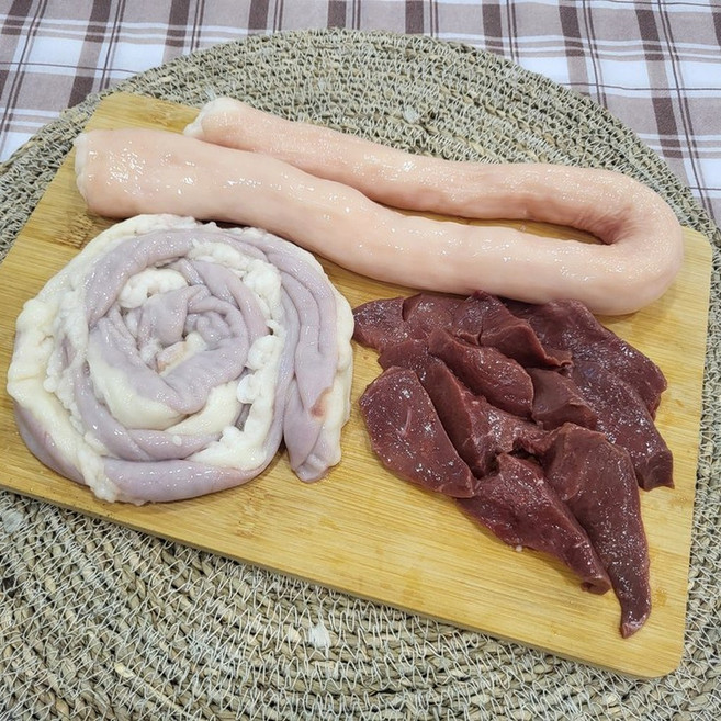 [제니네 제철과일] 국내산 한우 소곱창 모듬세트 1kg 곱창 대창 염통 산지직송, 1개