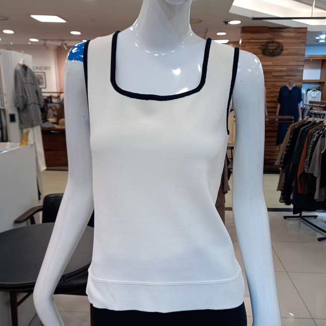 SOGO 트리아나 시원하고 편하게 입을수있는 민소매 티셔츠 AJ2TA15 WT