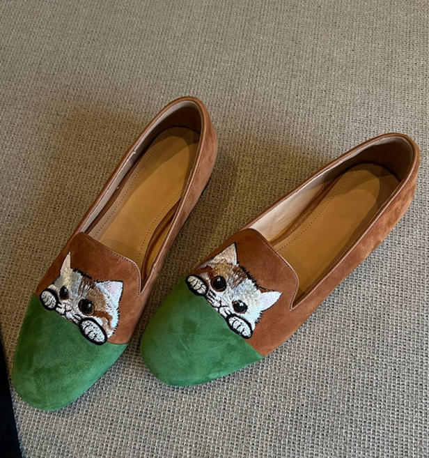 POMTOR 여성 라운드토 고양이 자수 플랫 슈즈