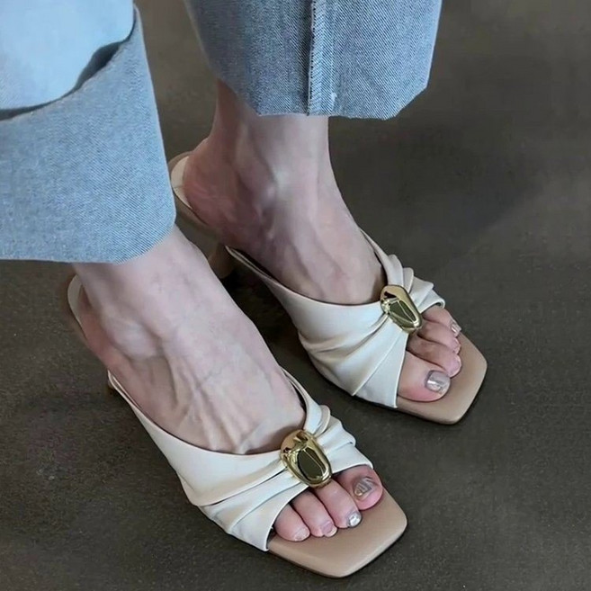 슈뿐 여성 골드 장식 셔링 스퀘어토 미들힐 여름 뮬 슬리퍼 7cm