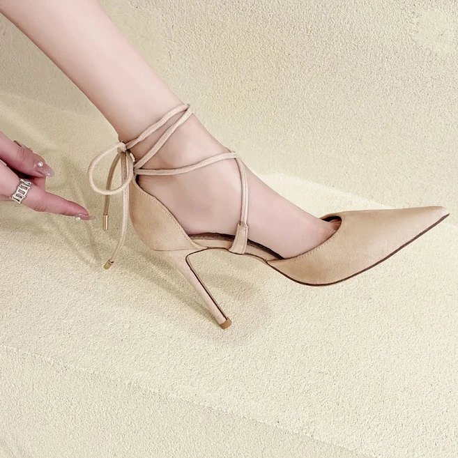 綁帶尖頭高跟鞋 交叉綁帶設計 修飾腳踝 展現優雅氣質