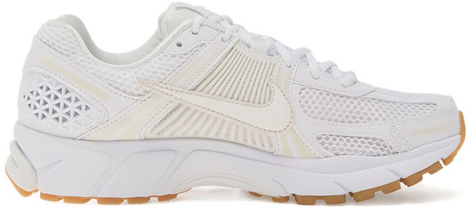 나이키 줌 보메로 5 스니커즈