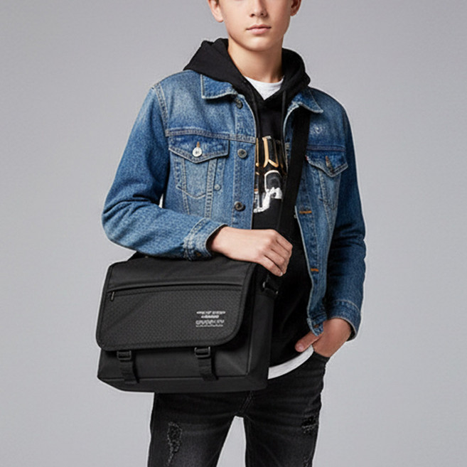 남녀공용 미디엄 메신저백 학생 크로스백 캐주얼 데일리 가방 가벼운 숄더백