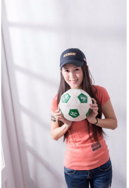 【易油網】Castrol 品牌限量版 2014年世界盃足球 世界杯訓練用球 足球 5號足球, 1個
