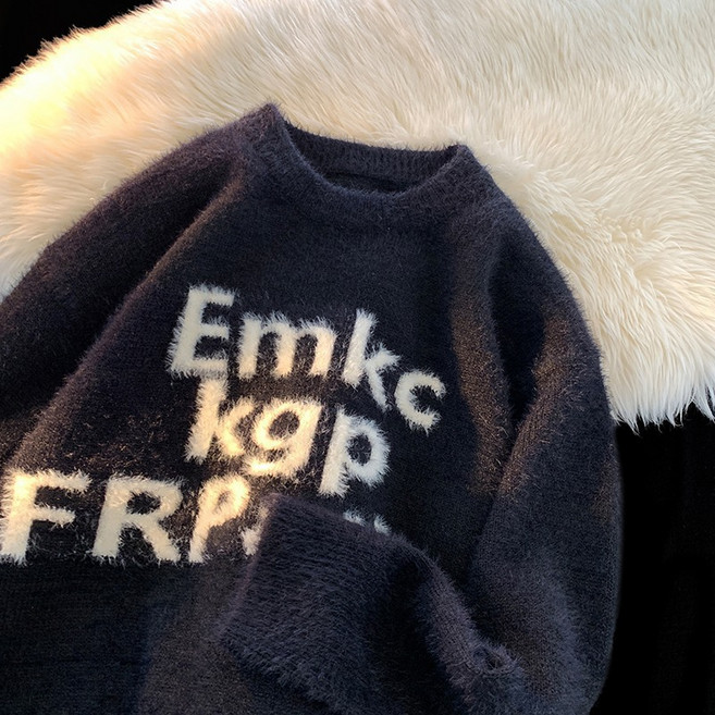 투니스 남성 라운드넥 레터링 퍼 자수 긴소매 니트 스웨터