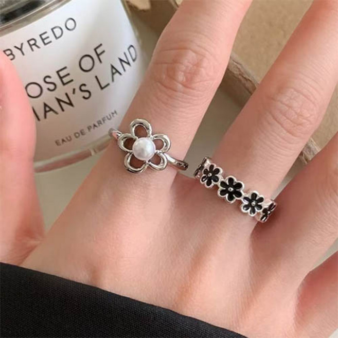 티큐 여성 키치 플라워 진주 오픈형 레이어드 링 반지 2종 세트 A2408