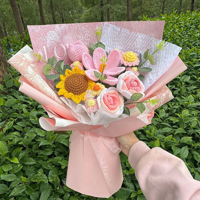 毛線花束 手工針織 編織成品 創意生日禮物 送女友 媽媽 老師 畢業, 1個, 西西里油畫高端粉大花束成品發貨帶禮袋燈賀卡