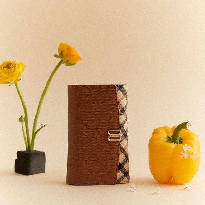 [백화점 정품] 26년SALE 닥스 DAKS (선물포장) 브라운 체크배색 DD로고 3단 중지갑 (DCWA5F423W2)