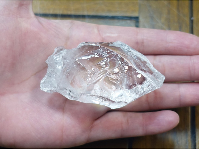 非洲坦桑尼亞 矽鈹石 Phenakite 骨幹水晶 原礦, 1個