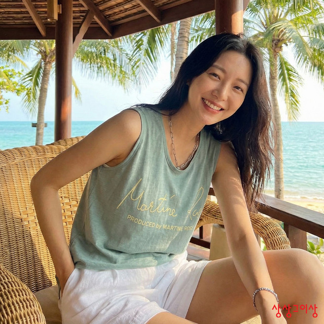 상상그이상 여성용 국내제작 마틴나시 컬러가 예쁜 탄탄한 면소재 데일리하게 입을 이너나시 루즈핏 시원한 슬라브원단 베이직 티셔츠