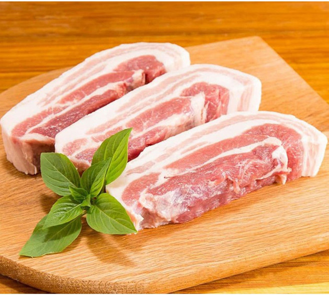 [행복미트] 프리미엄 수입산 삼겹살 5cm 수육용 찜용 껍데기 없는 삼겹살 2kg [당일발송], 1개