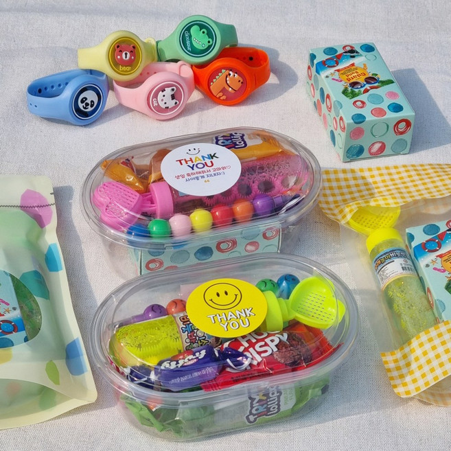 어린이집 생일 답례품 모기 퇴치 팔찌 비눗방울 구디백 간식 과자 5개 선물 영어 유치원 영유 학원 여름 벌레 단체 영유 초등학생 친구 졸업 입학 수료 교회 학교, 01.남아(파랑/초록), 10.어린이날, 04.타원형(모기팔찌+비눗방울+색연필+간식5)