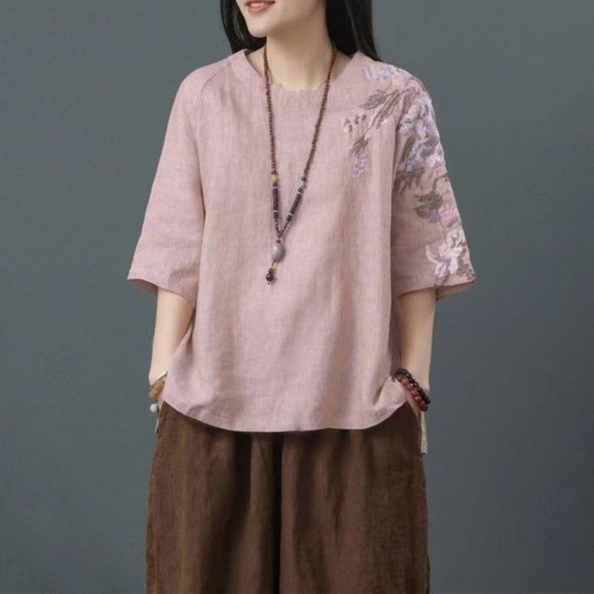 寬鬆亞麻刺繡短袖上衣搭配九分褲兩件套 中年女性夏季休閒穿搭