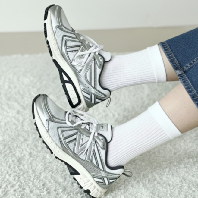 국내매장정품 뉴발란스 410 남녀공용 운동화 트랜디 스니커즈 데일리슈즈 여성 런닝화 (Konsai 사은품 증정)