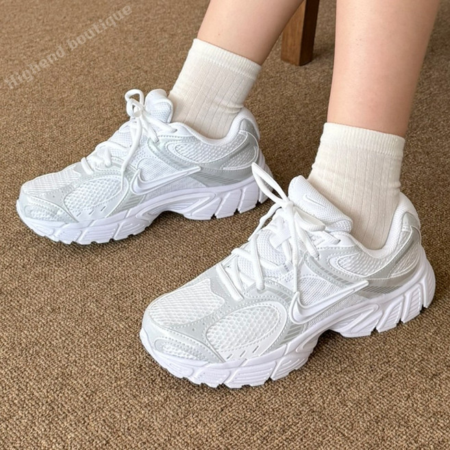 나이키 여성 운동화 런닝화 조깅화 발편한 V5 헬스화 러닝화 nokndPouch