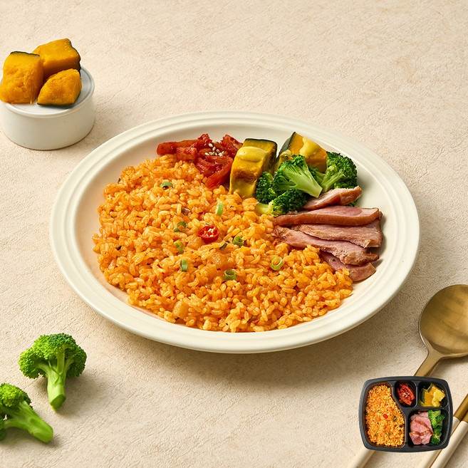 굿스푼 다이어트 깍두기볶음밥 훈제보쌈 205g 4팩 돼지 슬라이스 고기반찬 점심 간편 직장인 식단 편의점 도시락, 깍두기볶음밥&훈제보쌈 4팩, 4개