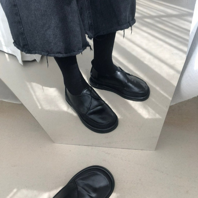 발편한 스웨이드배색 둥근코 로퍼 2cm 드뮤어룩코디