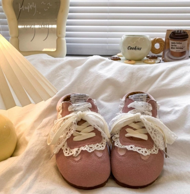 해피유통 레이스 여성용 캐주얼 신발 판타지 스타일 봄 가을 데일리 트렌디 패션 슈즈 LWJ