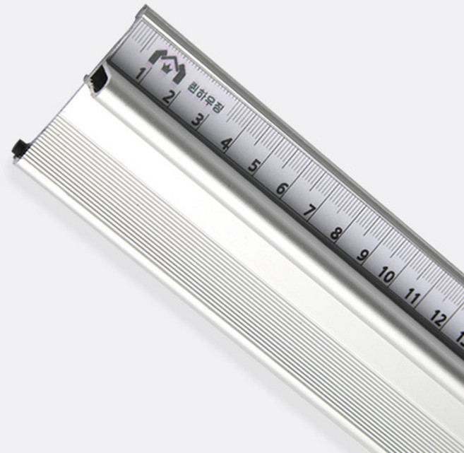 퀸하우징 자체제작 다용도 시트지 필름 시공 알루미늄 안전자 재단자 컷팅자