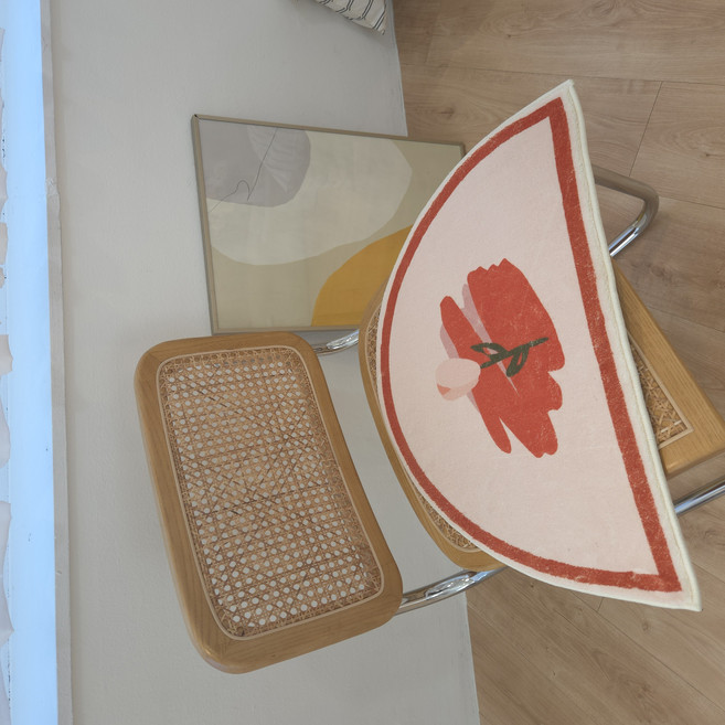 히얼앤나우 포인트 디자인 발매트 핑크 튤립 반달