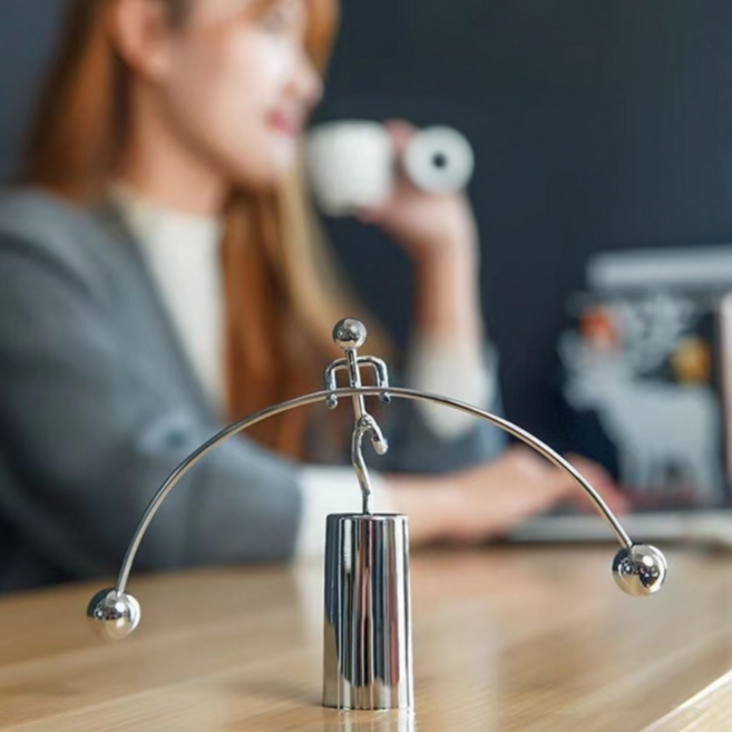 숭람 스틸 중심잡는 밸런스 인형 집들이 데스크탑 소품