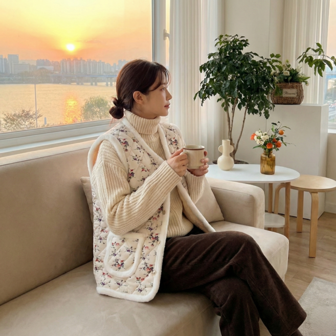 모스터 여성 기모 촌캉스 꽃무늬 할머니 김장 조끼