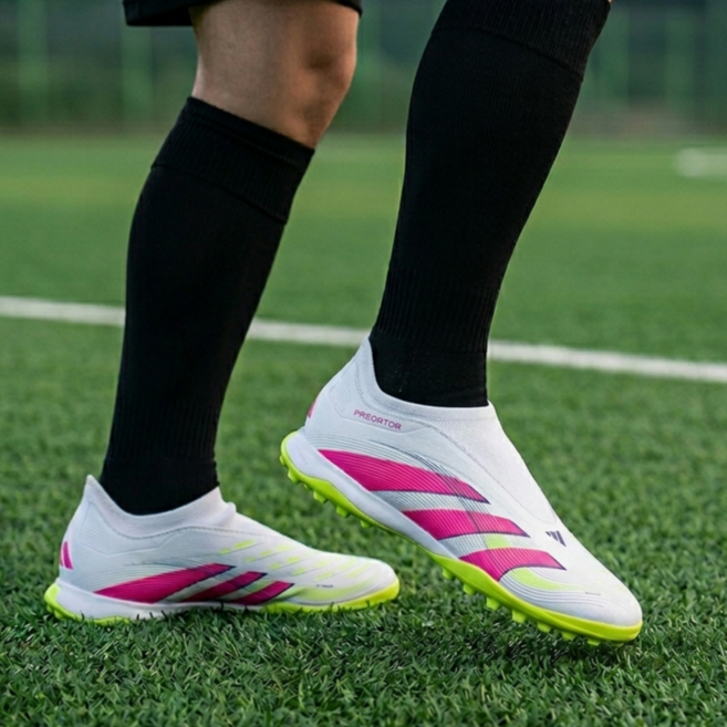 아디다스 프레데터 리그 LL TF 화이트 핑크 남성 풋살화 터프화 인조잔디 축구화 컨트롤