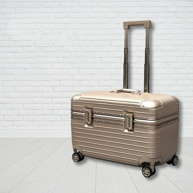 기내용캐리어 승무원 위로열리는 샴페인 카메라캐리어