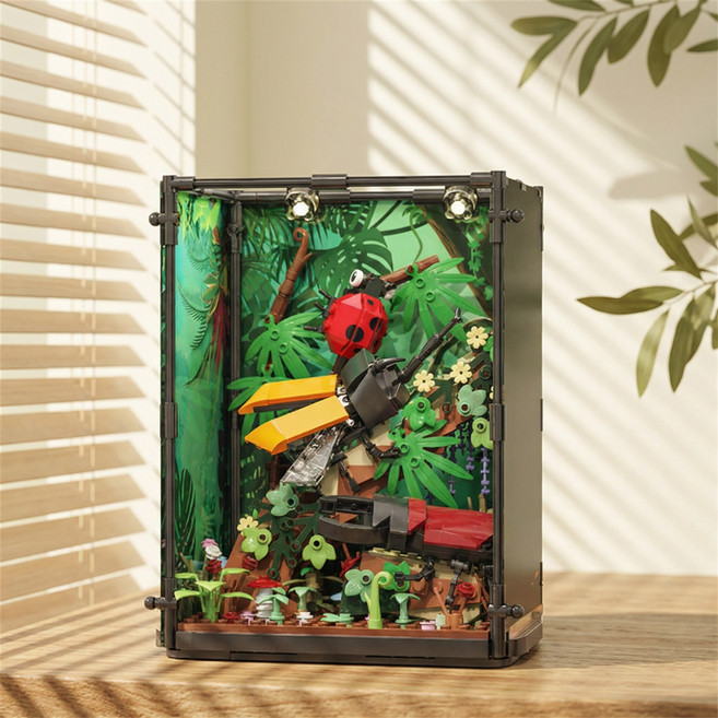 Motria레고호환블럭 곤충블록 사슴벌레블록 디스플레이 장식 DIY 조립 블록장난감 인테리어 감성 선물추천 무드등 552PCS, 1세트