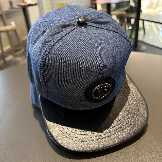 남자 스냅백 모자 여름 유니섹스 데님 캡 정면 로고 패션 힙합 스타일 편안한 야구 모자 CBB