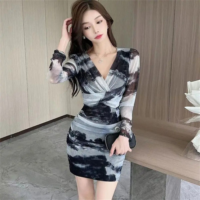 TKX 홀복 여성 봄 가을 슬림핏 브이넥 긴팔 프린트 미니 원피스 연말 골지 KD97