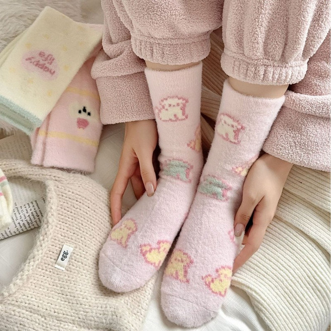 포근 겨울양말 보온 기모 극세사 수면양말 4켤레 여성 양말세트 임산부양말 수족냉증 귀여운 핑크 스라이프 지퍼백포장 4종 세트